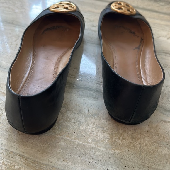 COPY - Tory Burch, two-tone, black, leather flats - Picture 3 of 4